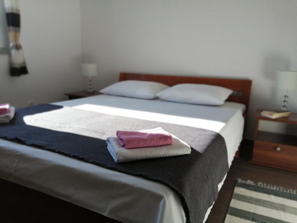 Villa Luce Karlobag Esterno foto