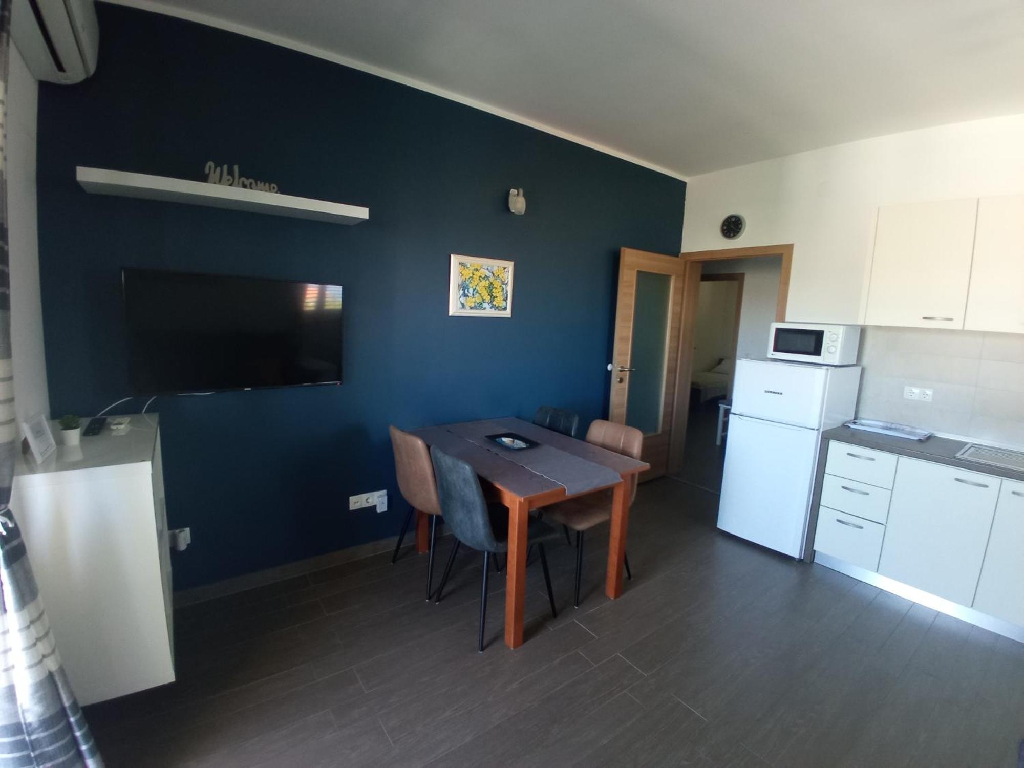 Villa Luce Karlobag Esterno foto